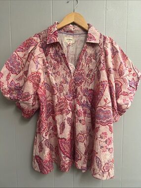 NWT Umgee Pink and Red Floral V-Neck Top Blouse with Lavender Accents